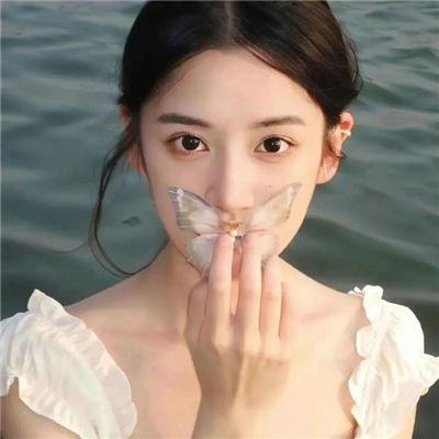 两个爱人和一只熊